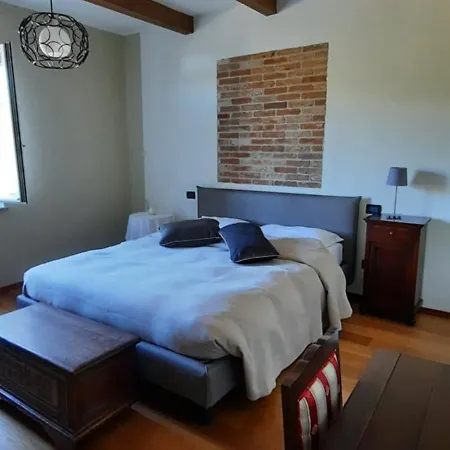 Ca Trifolera - Doppia Con Bagno - In Romantico Cascinale Nei Vigneti Con Cantina Barbaresco