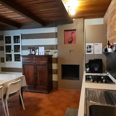 Ca Trifolera Barbaresco: Romantic Wine Estate In Langhe Guest house Barbaresco