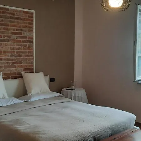 Cà Trifolera - Doppia Con Bagno - In Romantico Cascinale Nei Vigneti Con Cantina 4*