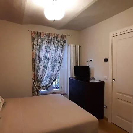 Ca Trifolera - Doppia Con Bagno - In Romantico Cascinale Nei Vigneti Con Cantina