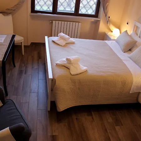 Cà Trifolera - Doppia Con Bagno - In Romantico Cascinale Nei Vigneti Con Cantina