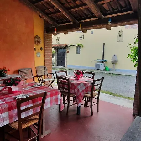 Cà Trifolera - Doppia Con Bagno - In Romantico Cascinale Nei Vigneti Con Cantina Casa de hóspedes