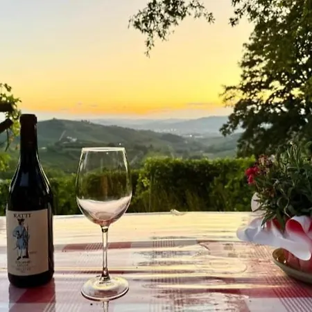 Pensionat Ca Trifolera - Doppia Con Bagno - In Romantico Cascinale Nei Vigneti Con Cantina 4*