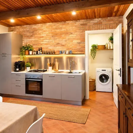 Ca Trifolera - Doppia Con Bagno - In Romantico Cascinale Nei Vigneti Con Cantina Barbaresco