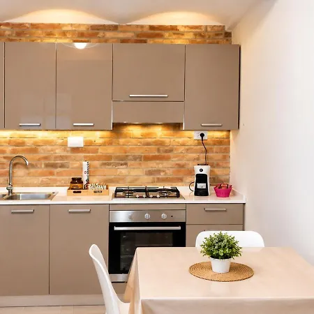 Cà Trifolera - Doppia Con Bagno - In Romantico Cascinale Nei Vigneti Con Cantina Affittacamere