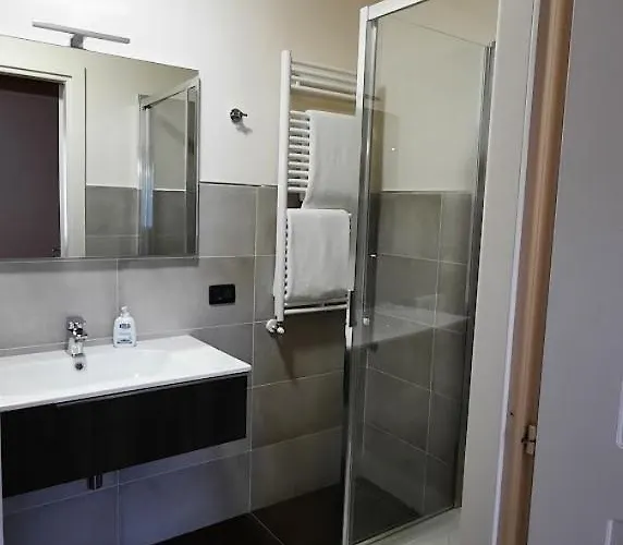 Ca Trifolera Barbaresco - Camera Doppia Con Bagno - In Romantico Cascinale Nei Vigneti Con Cantina Gasthof