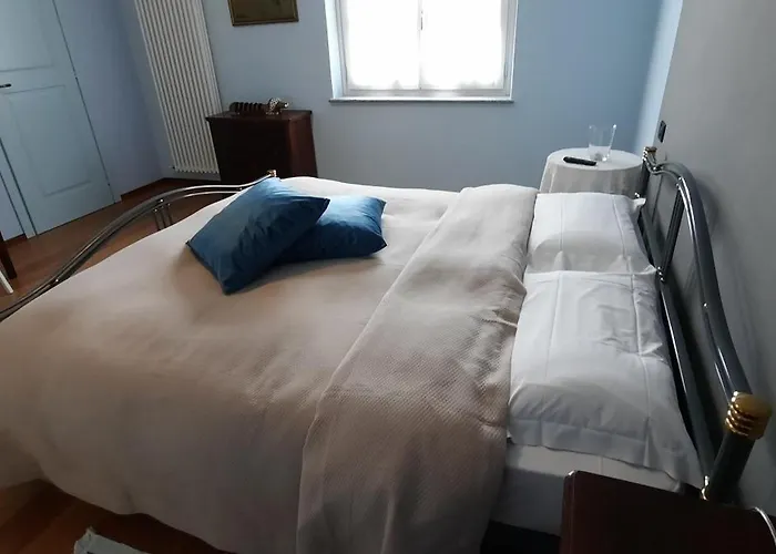 Ca Trifolera - Doppia Con Bagno - In Romantico Cascinale Nei Vigneti Con Cantina