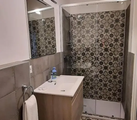 Ca Trifolera Barbaresco - Camera Doppia Con Bagno - In Romantico Cascinale Nei Vigneti Con Cantina Barbaresco