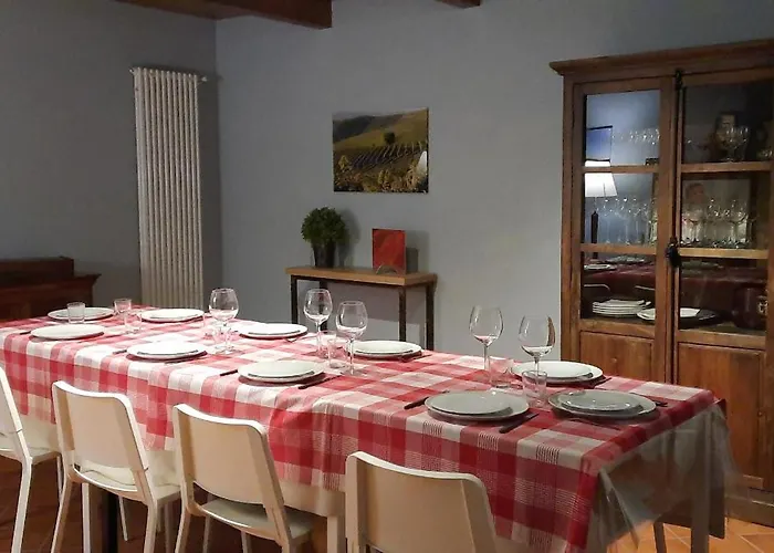 Gasthuis Ca Trifolera - Doppia Con Bagno - In Romantico Cascinale Nei Vigneti Con Cantina