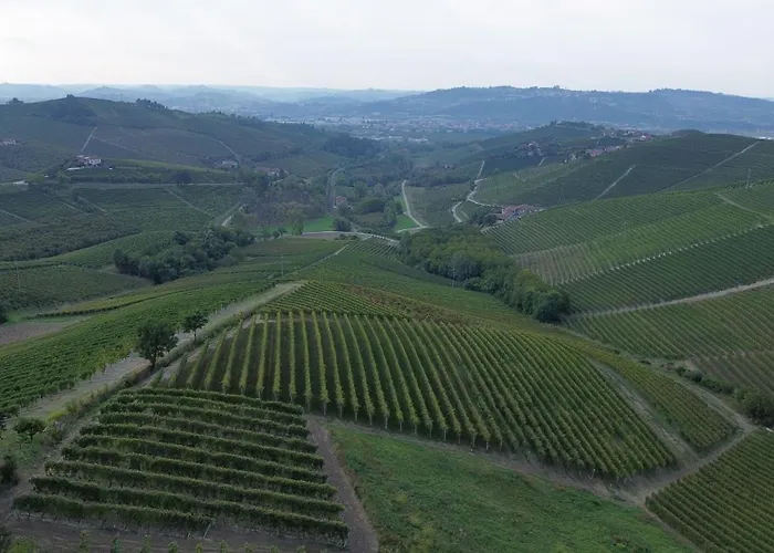 Ca Trifolera Barbaresco - Camera Doppia Con Bagno - In Romantico Cascinale Nei Vigneti Con Cantina Gasthof 4*