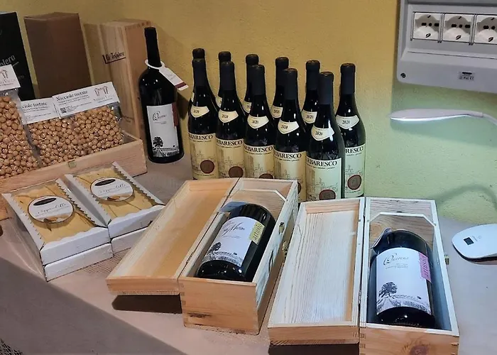 Ca Trifolera - Doppia Con Bagno - In Romantico Cascinale Nei Vigneti Con Cantina Barbaresco