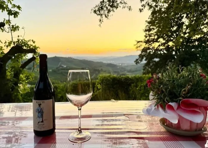 Gasthuis Ca Trifolera - Doppia Con Bagno - In Romantico Cascinale Nei Vigneti Con Cantina 4*